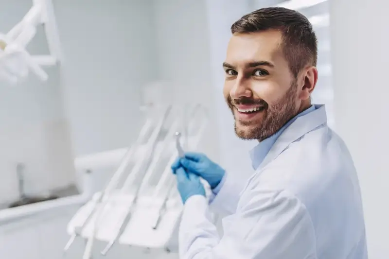 Zabiegi dentystyczne refundowane przez NFZ